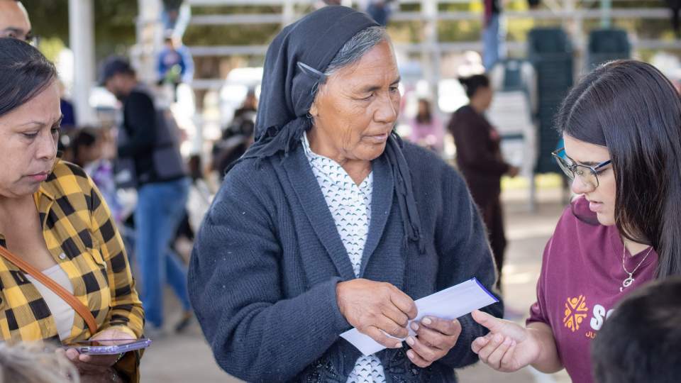 Entrega Gobierno de Sonora nuevas tarjetas electrónicas de programas sociales