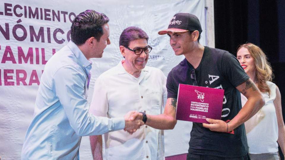 Gobierno de Sonora concluye entrega de apoyos en Nogales