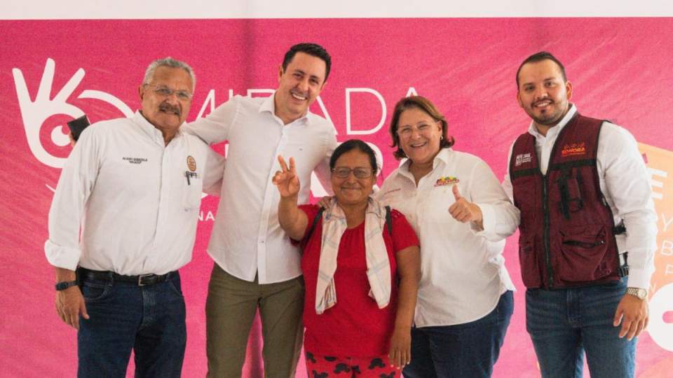 Gobierno de Sonora entrega más de mil lentes en el Poblado Miguel Alemán